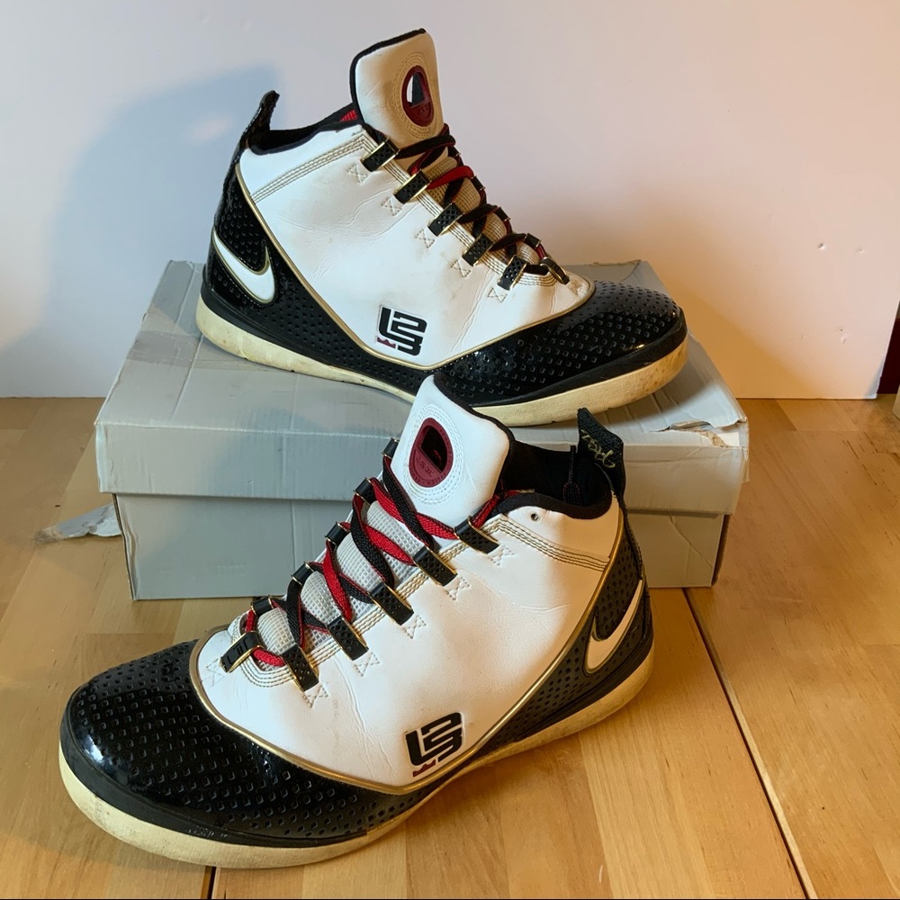 NIKE RARE AIRFORCE 1 HIGHTOPS